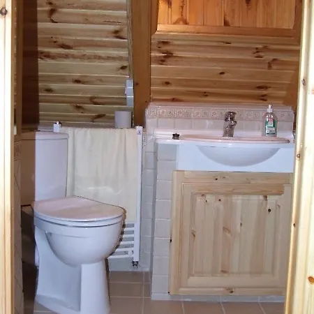 ゲストハウス Csato Vendeghaz ティハニ