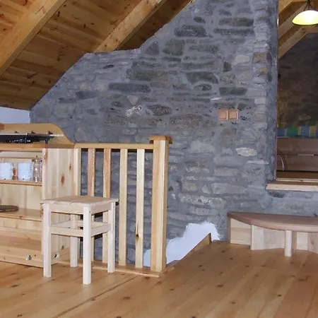 Csato Vendeghaz 3* ティハニ