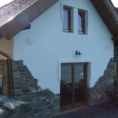 Csato Vendeghaz ゲストハウス 3*