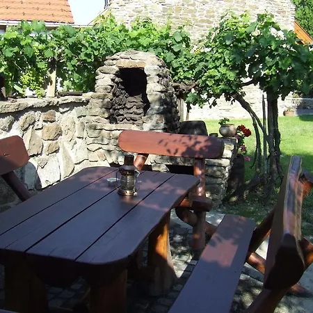 Csato Vendeghaz ゲストハウス ティハニ